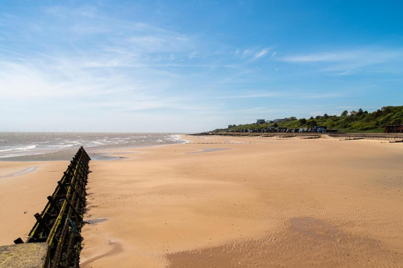 8 Berth Caravan For Hire At St Osyth Beach Ref 28047R Clacton-on-Sea Exterior foto