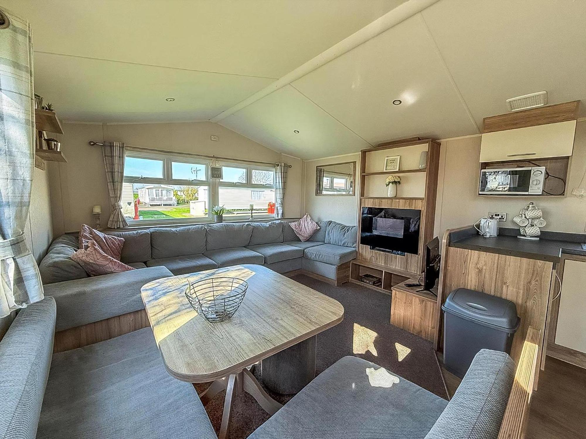 8 Berth Caravan For Hire At St Osyth Beach Ref 28047R Clacton-on-Sea Exterior foto